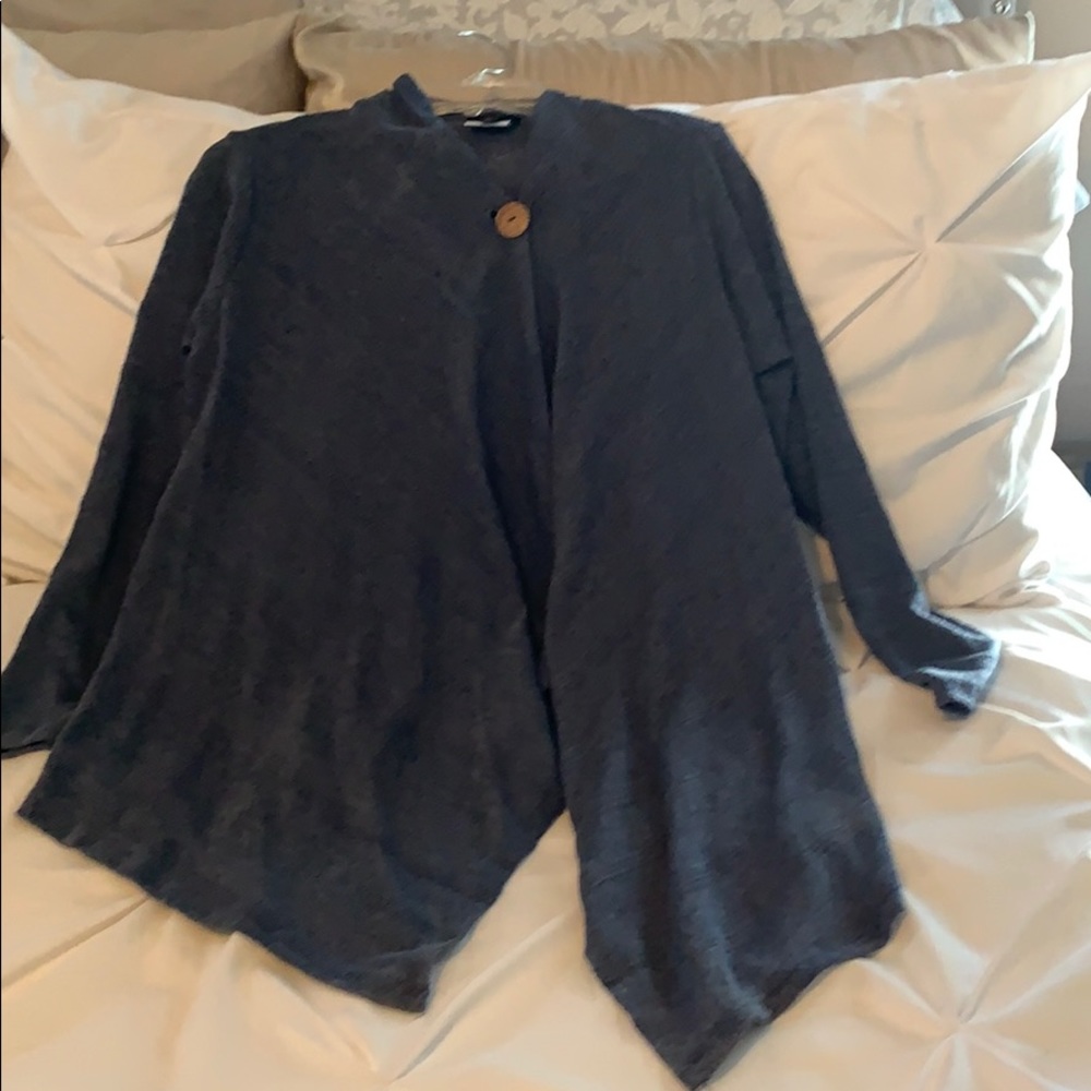 Sweater - Picture 3 of 3
